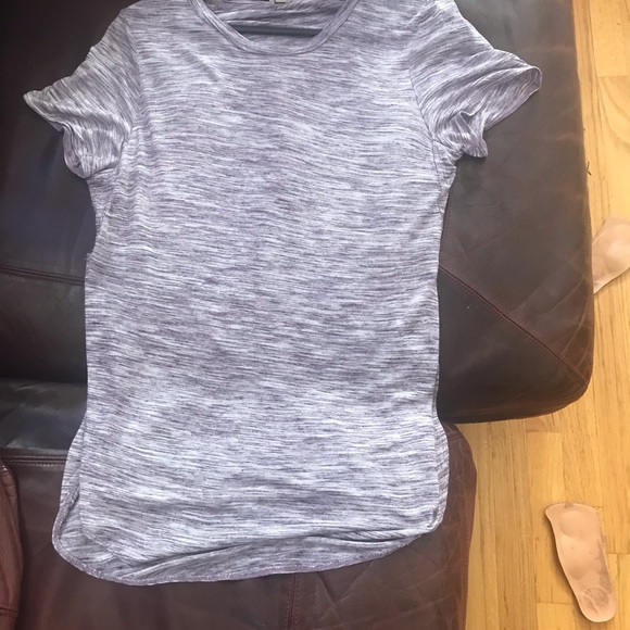 Wilfred size medium t-shirt. Purple lavender marble colour. - Picture 4 of 4